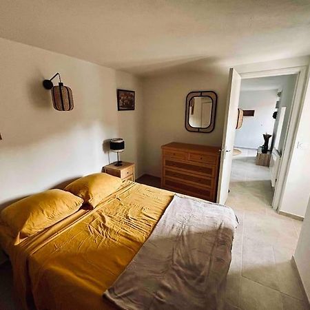 Charmant Petit Appartement Place De L Eglise Piana  Εξωτερικό φωτογραφία
