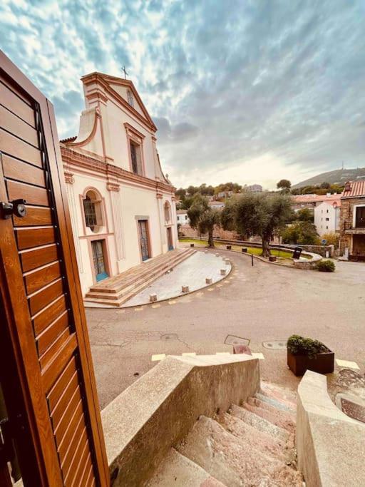 Charmant Petit Appartement Place De L Eglise Piana  Εξωτερικό φωτογραφία